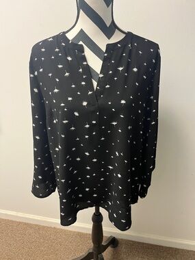 Daniel Rainn Black Tunic with White Dandelion Print